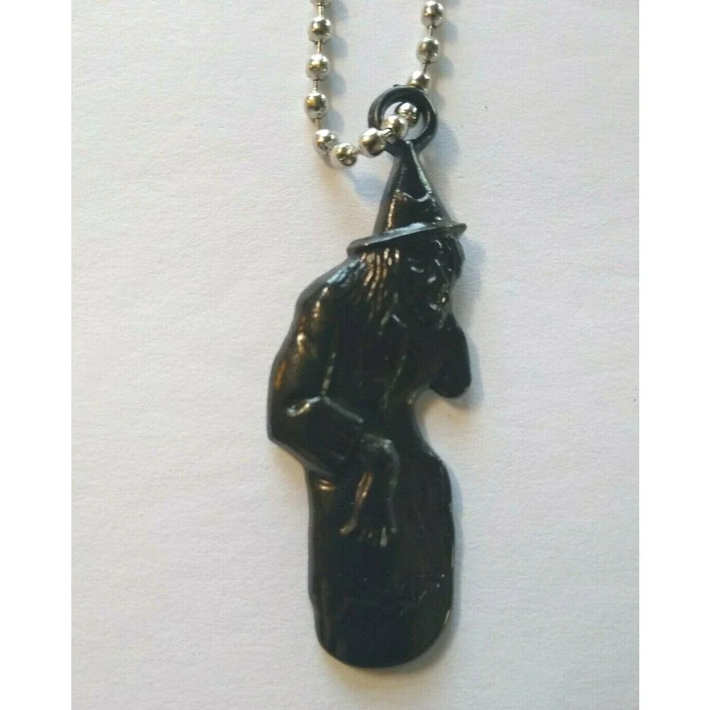 Halloween Plastic Witch Keychain Charm Gothic Spooky Gift Black Creepy Vintage